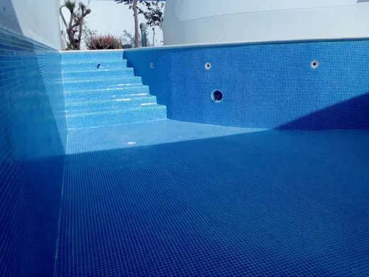 Proiecte realizate pentru parteneri - Piscine private în București, realizată de Piscine Design (fotografia 12)