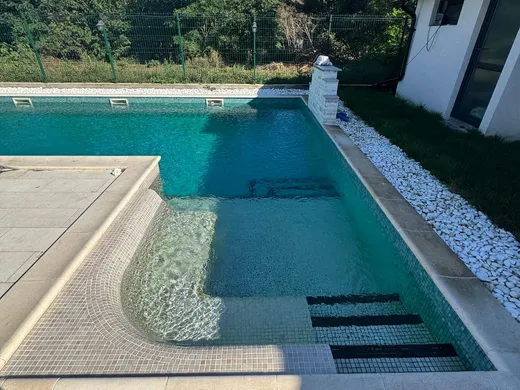Piscina noastră de acasă - Placări mozaic în București, realizată de Piscine Design (fotografia 4)