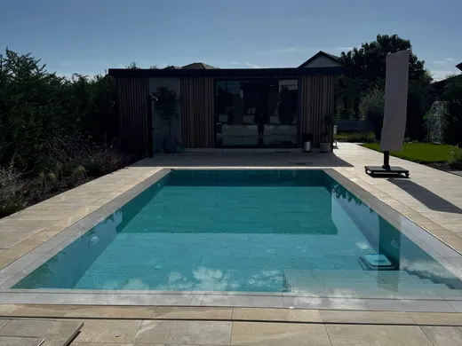 Proiect Satu Mare - Piscine private în București, realizată de Piscine Design (fotografia 4)